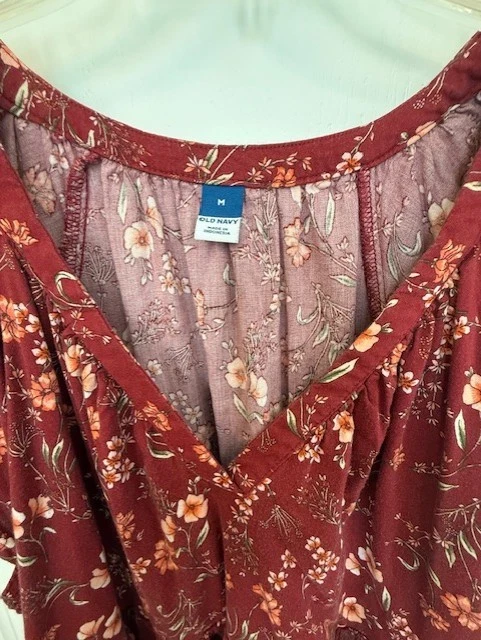 Old Navy Floral Short Sleeve Dress Dark Red V-Neck Casual Women's Medium - Image 2 of 3
