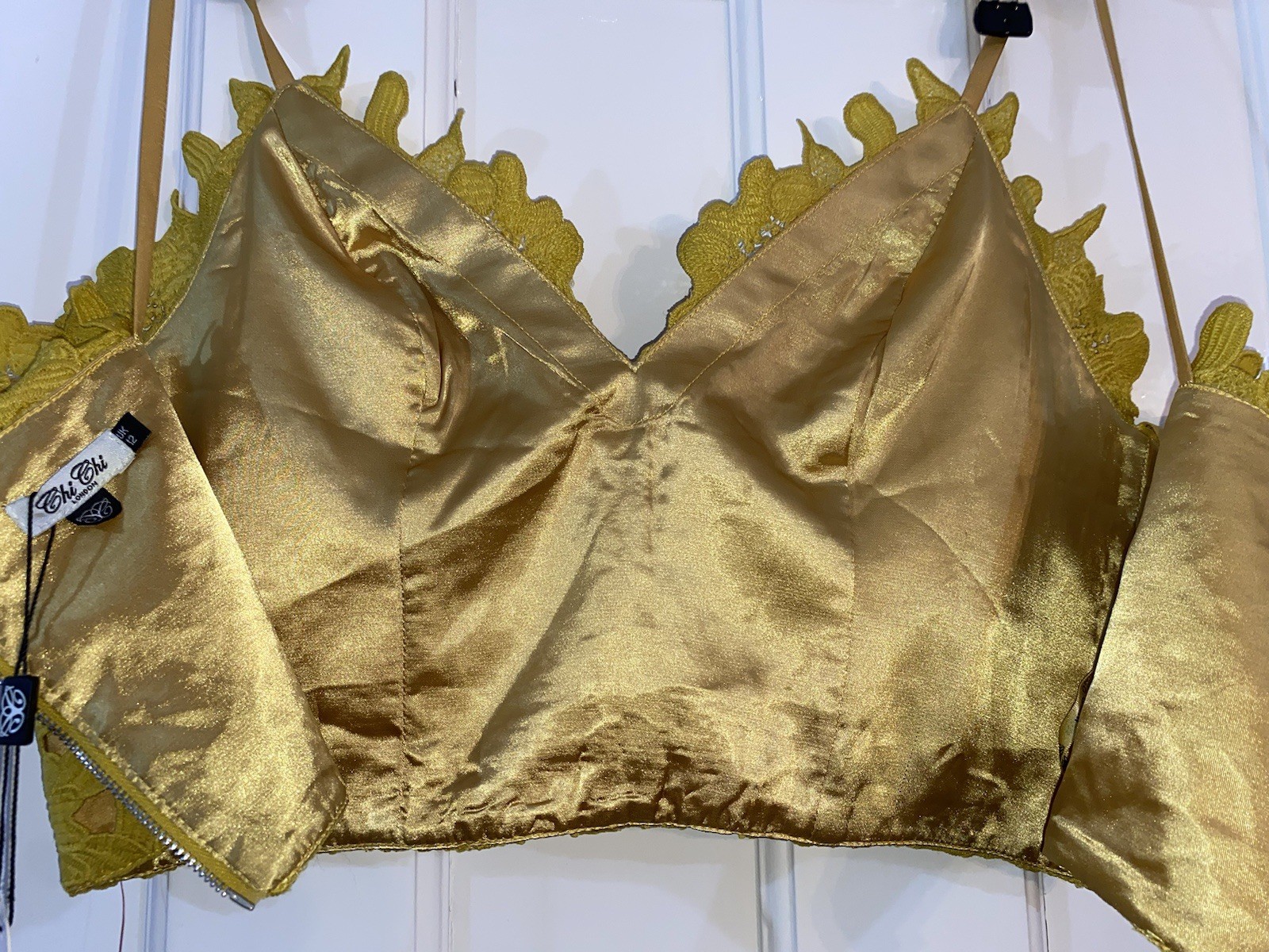CHI CHI LONDON 'gillie' mustard crop top and midi skirt set sz.12 image 5