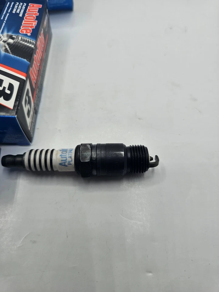 (CANTIDAD 4) Bujía Autolite Platinum AP24 para Ford F-250 HD F-350 1997 Foto 2 de 4