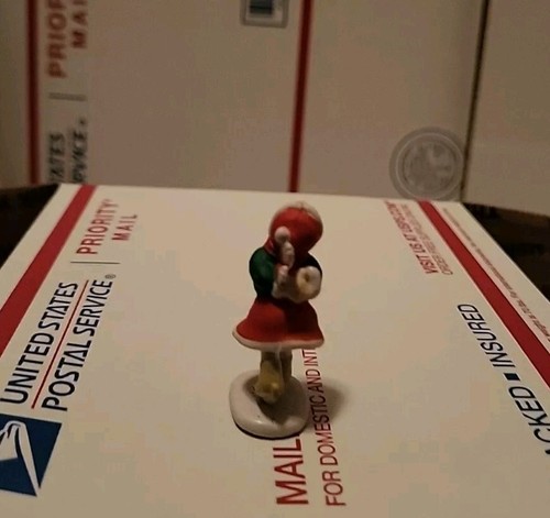 Christmas Mini Figures ( Replacement Pieces) 9 Pc. Good Pcs.Pictures Description - Picture 9 of 20