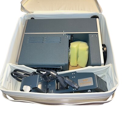 ELMO S-30 Slide Projector in original case - Working