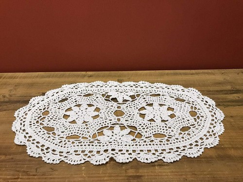 Vintage Hand Crochet Lace Table Runner Oval Dresser Scarf Flower Doily Wedding - Picture 27 of 48