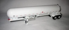 1/64 DCP 2100 Tandem Axle Propane Tanker