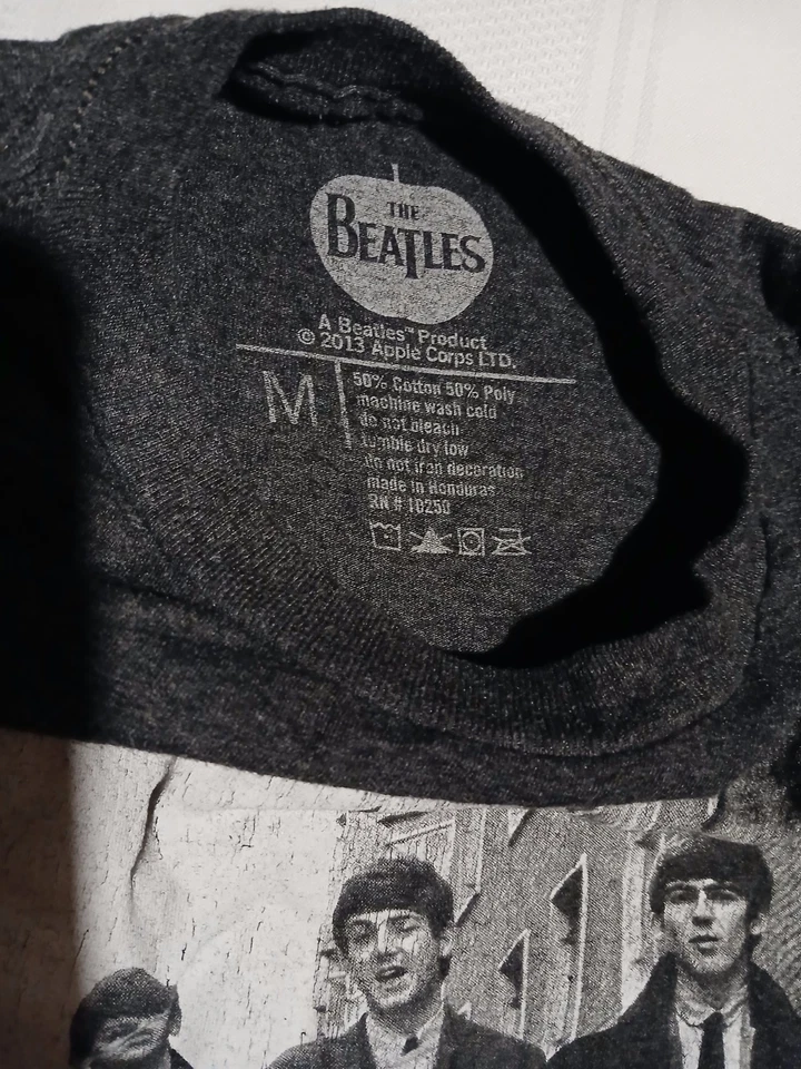 The Beatles Graphic T-shirt Tee 2013 Apple corps LTD size M 50/50 Polycotton - Image 3 of 4
