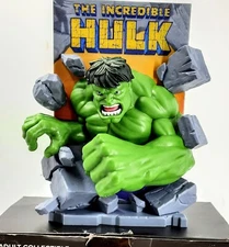 Hulk 3D Loot Box Comic Standee Original Figure NIB Marvel Avengers 2019