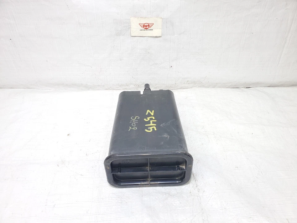2008-2016 Volvo XC70 Charcoal Fuel Vapor Canister OEM 30684418 - Imagem 4 de 4