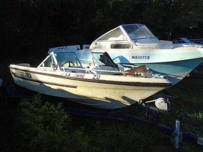 PROJECT 1977 BONITO EXPLORER 16' DUAL CONSOLE BAY FISHING BOAT HULL TRAILER.