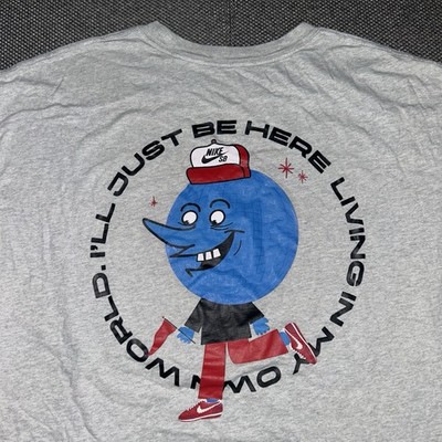 Nike SB Mens I ll Just Be Here Living In My Own World Gray Skate T Shirt XL Rare