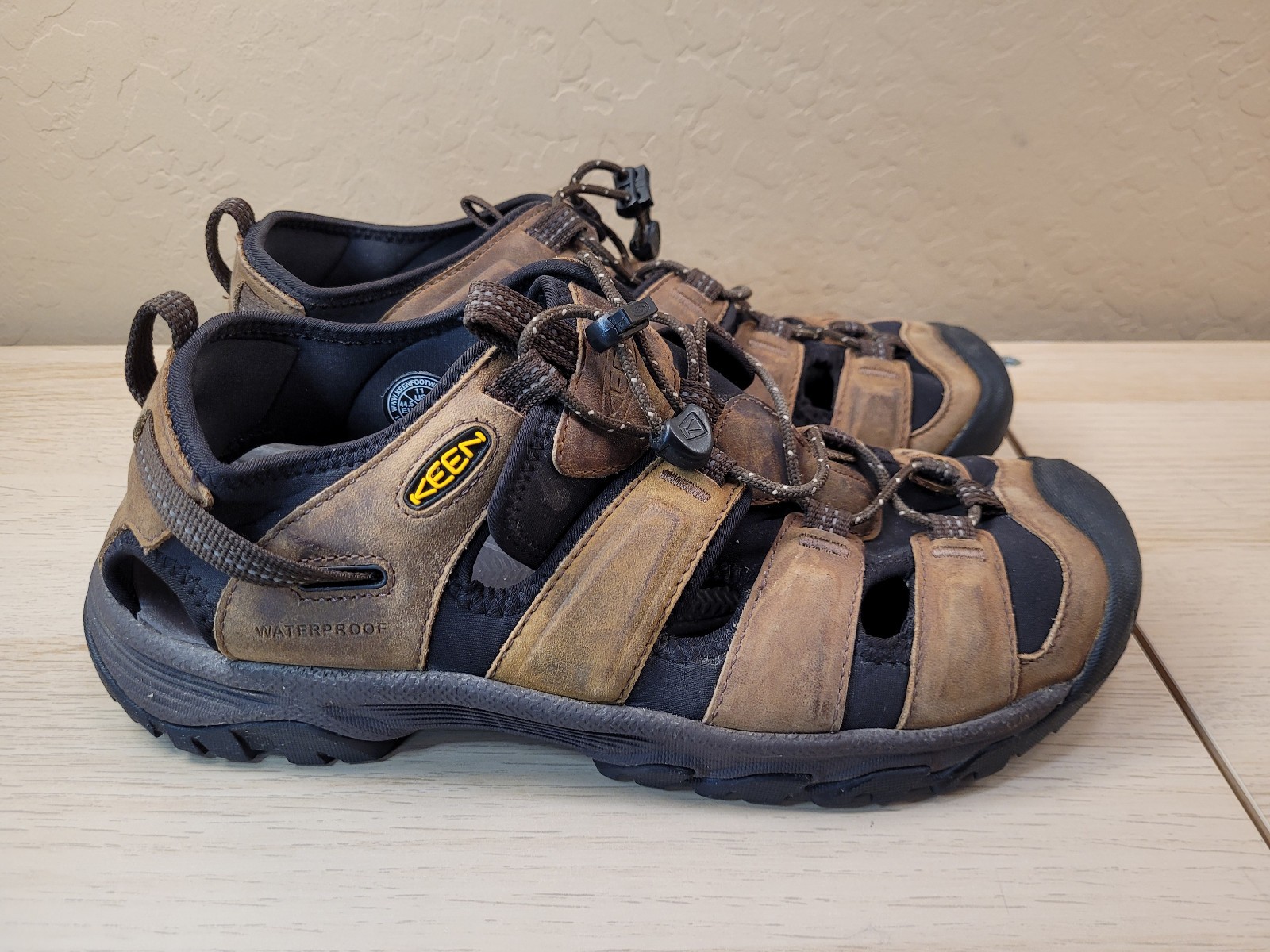 KEEN Sandali Uomo Newport Hydro Pelle Marrone Tan 1022427 Taglia 11