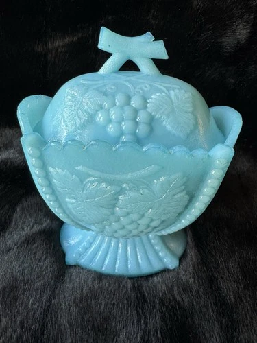 VTG Westmoreland Blue Slag Milk Glass Sugar Dish W Lid Grapes & Cherries
