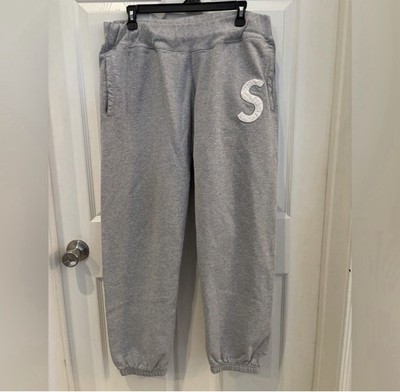 Supreme Men s Gray Fleece Jogger - Large Cotton/Poly Logo Drawstring, Pockets