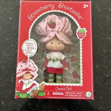 STRAWBERRY SHORTCAKE 35th Birthday Classic Doll NEW In Box Smells Sweet