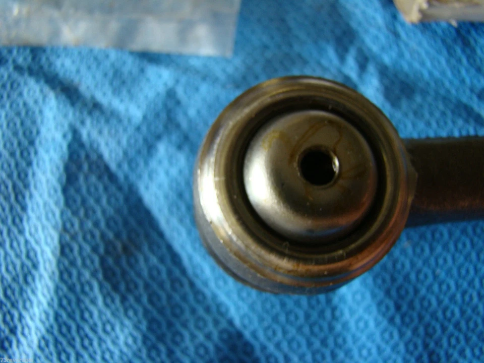 80 81 82 83 84 se adapta a Nissan Datsun 720 camioneta interior extremo de varilla de amarre OEM 4852101W00 Foto 2 de 4