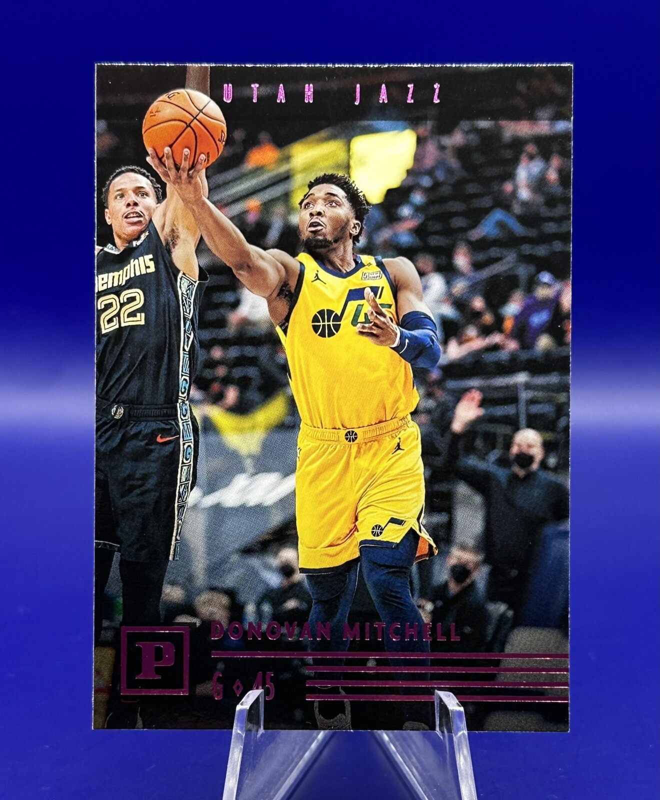 2020-21 Panini Chronicles DONOVAN MITCHELL Pink #110 Jazz / Cavaliers