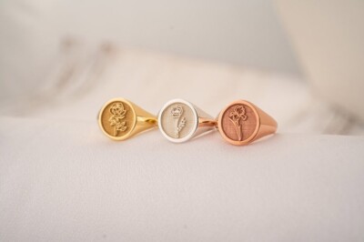 Personalized Flower Signet Rings, Engraved Floral Design Jewelry, Custom Ring