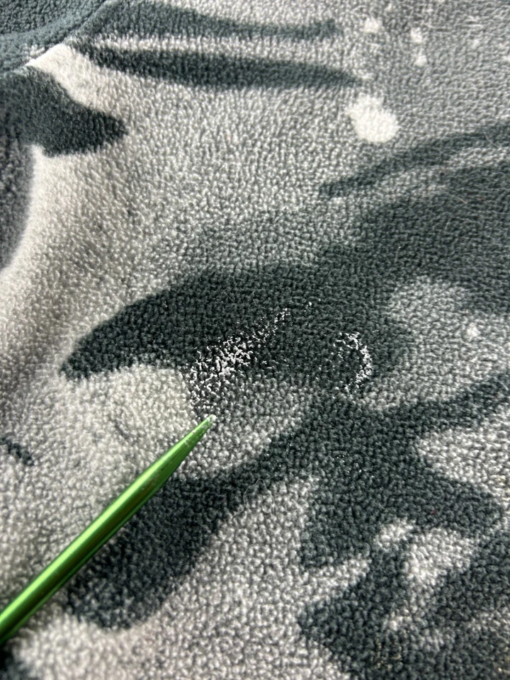 Pullover Obermeyer Rogue Camuflado Jóvenes Niños Polar Gris Negro Talla Mediana Foto 2 de 4