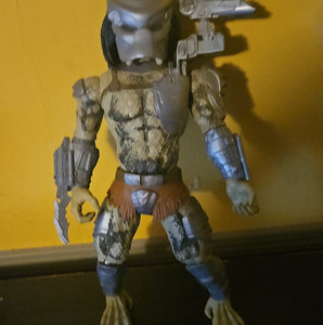 Kenner Predator Vintage Action Figure with Armor & Mask Collectible