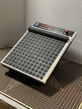 Med Massager Vibrating Foot Massager MMF07 Therapeutic 11 Variable Speed GREAT!!