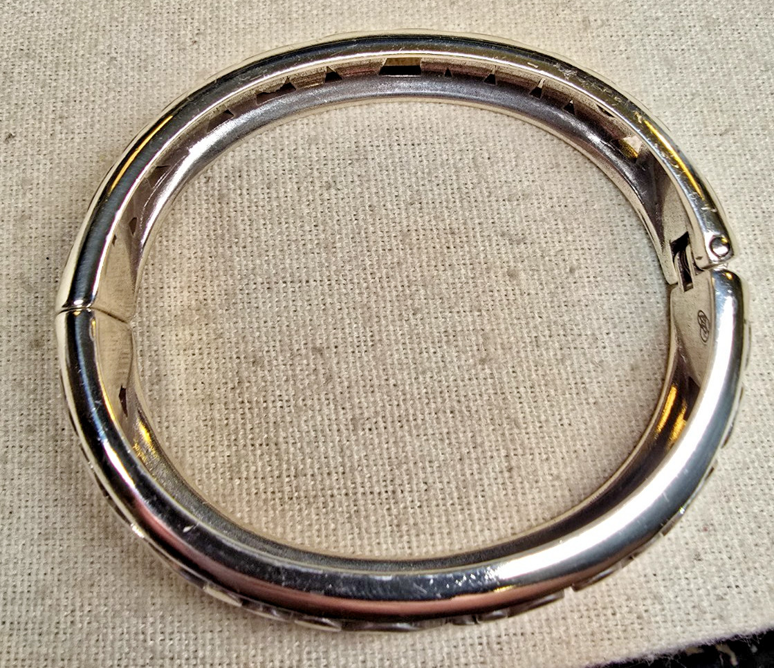 BRIGHTON BANGLE SCROLL HINGED SILVER TONE BRACELET - image 6