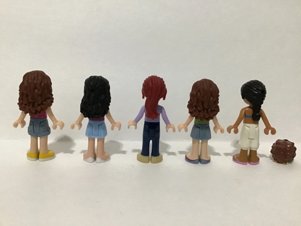 LEGO Friends 41034, 41003, 41122, 41040 Minifigures Joanna, Olivia, Mia, Emma - Image 4 of 4