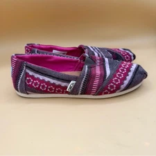 TOMS Fuchsia and Charcoal Patterned Slip-On Alpargata Shoes, 6.5, EUC
