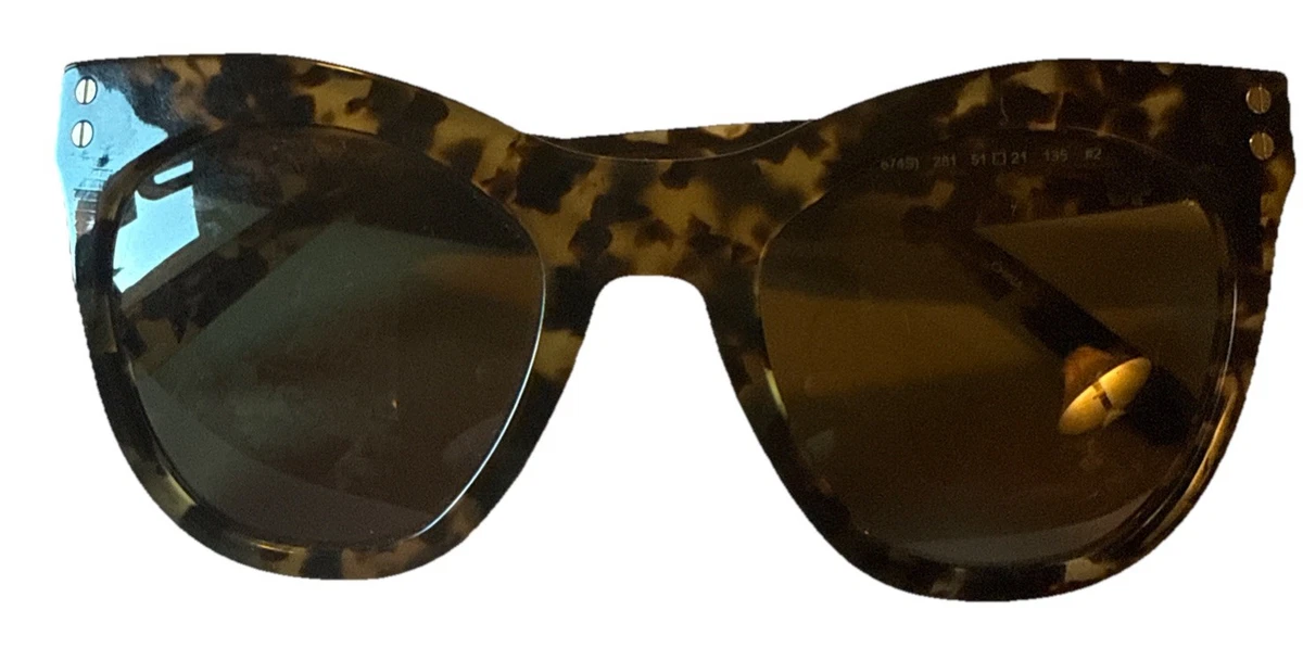 Diane von Furstenberg Designer Sunglasses for Women for sale  display picture 3