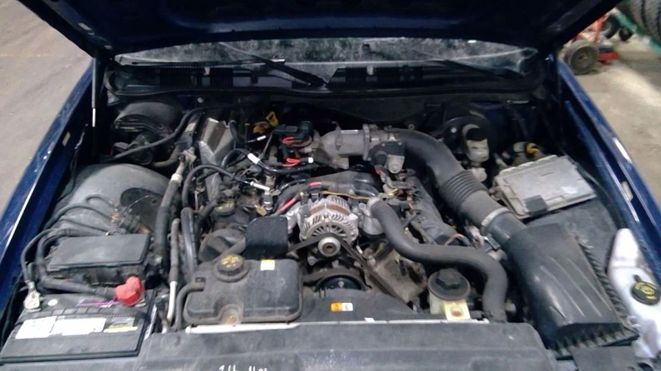 Coolant Reservoir Fits 03-11 CROWN VICTORIA 3766626 - Imagem 3 de 4