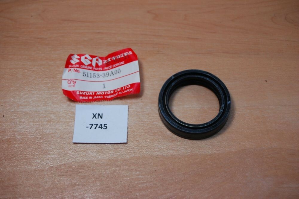 Suzuki 51153-19D00 - OIL SEAL Genuine NEU NOS xn7745 | eBay