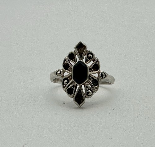 Vintage Sterling Silver 955 Fine Silver Ring with Onyx Style Center Stone - Picture 3 of 5