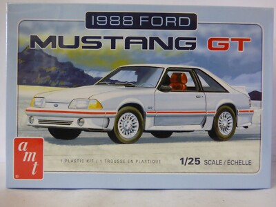 AMT Ford Mustang GT 1988 Bausatz Maßstab 1:25