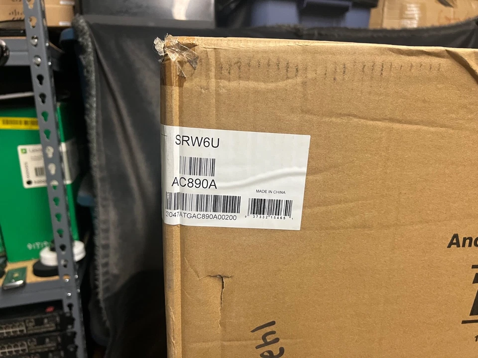 Tripp Lite SmartRack 6U Server Rack SRW6U Wall-Mount Vented Locking - NIB - Image 2 of 4