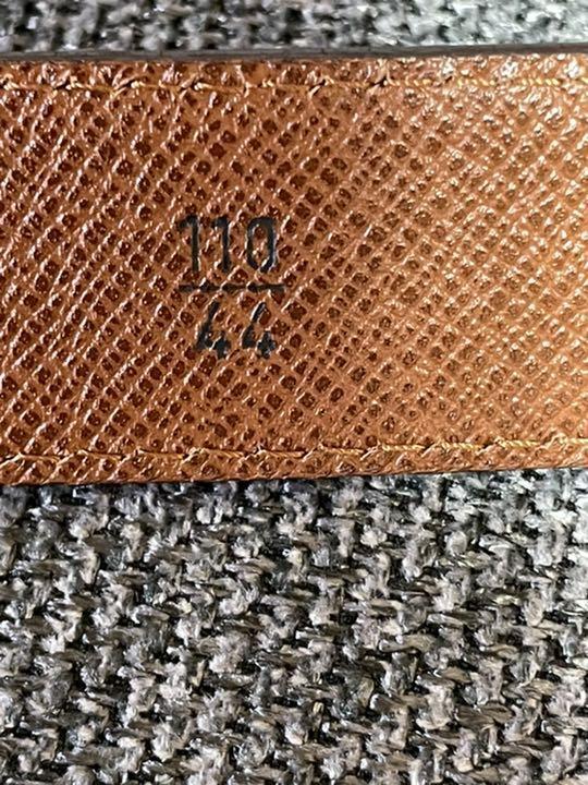 Louis Vuitton ブラウンレザーベルト Louis Vuitton Pre-Owned 2022 LV Initials ベルト | ブラウン