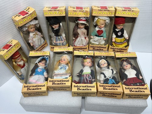 Lote De 11 Muñecas De Colección International Beauties Hechas En HK #901 24 5" De Alto - Imagen 5 de 7