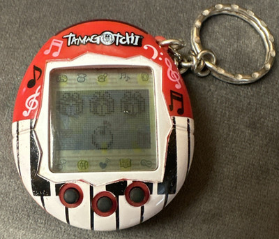 Tamagotchi Connection V6 Music Star Scarlet Melody Rare Tested Working 2009
