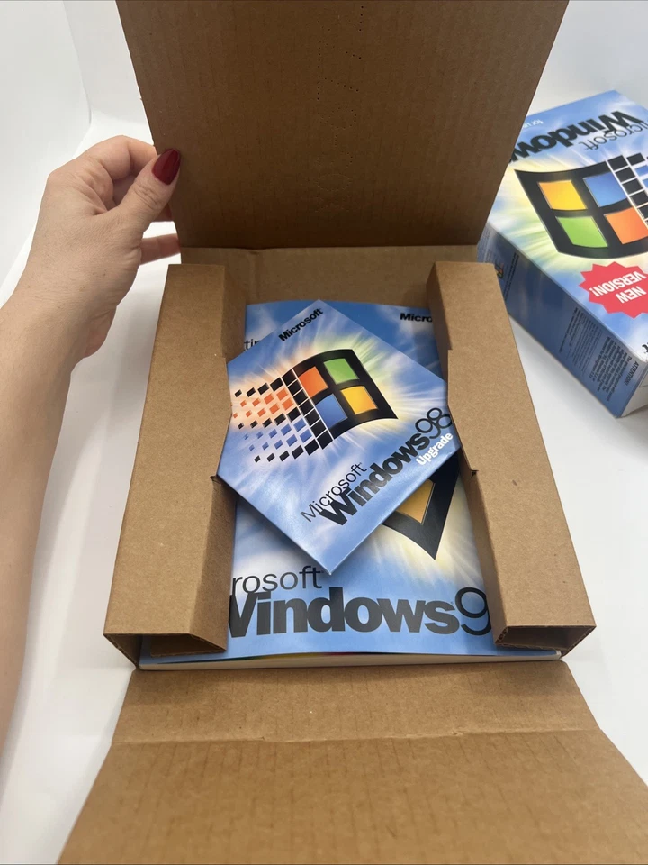 Microsoft WINDOWS 98 Upgrade CD-ROM (Sealed Disc) In Box w/Manual & Inserts - Image 2 of 4