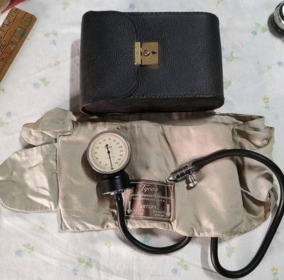 #ad Vintage Tycos Military Sphygmomanometer Aneroid Blood Pressure Cuff $14.95