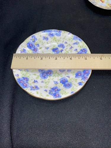 CROWN CLARENCE SAUCER PLATE BONE CHINA PURPLE AND GREEN FLOWERS - Picture 2 of 4