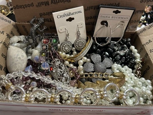 Vintage & Modern Costume Jewelry Lot ~Some Signed ~Small Priority Box #1342