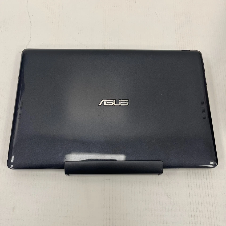 ASUS Transformer Book T100TAF 10.1" Win 8.1 Pro - Grey - Laptop & Box - Image 2 of 4