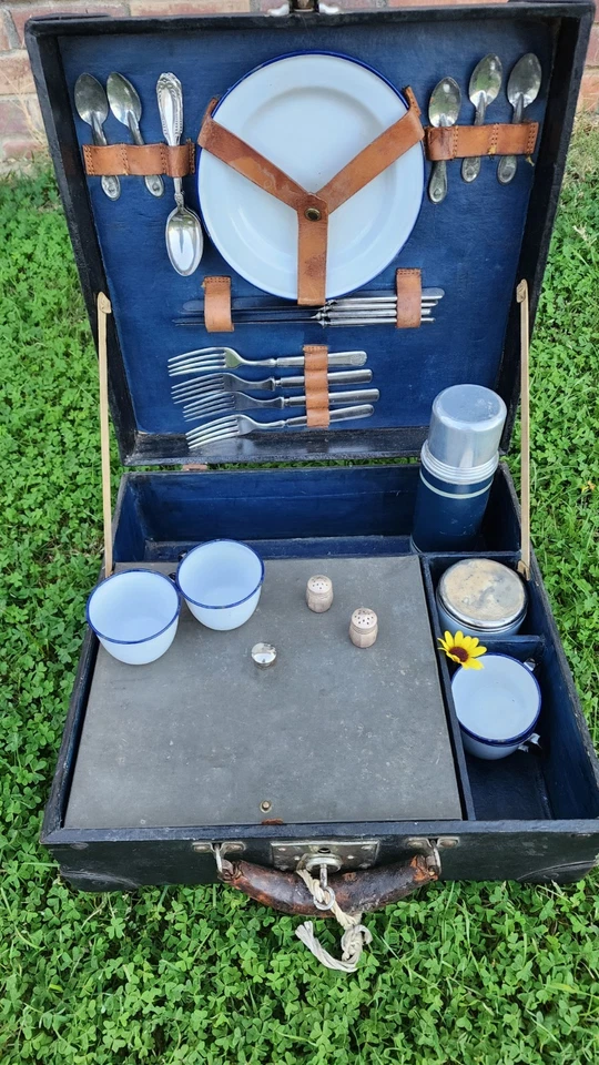 Винтажная корзина для пикника Gently Loved From The Early 1900 - Изображение 2 из 2