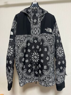Supreme The North Face Bandana Mountain Parka Black from Supreme The North Face Bandana Mountain Parka Black from