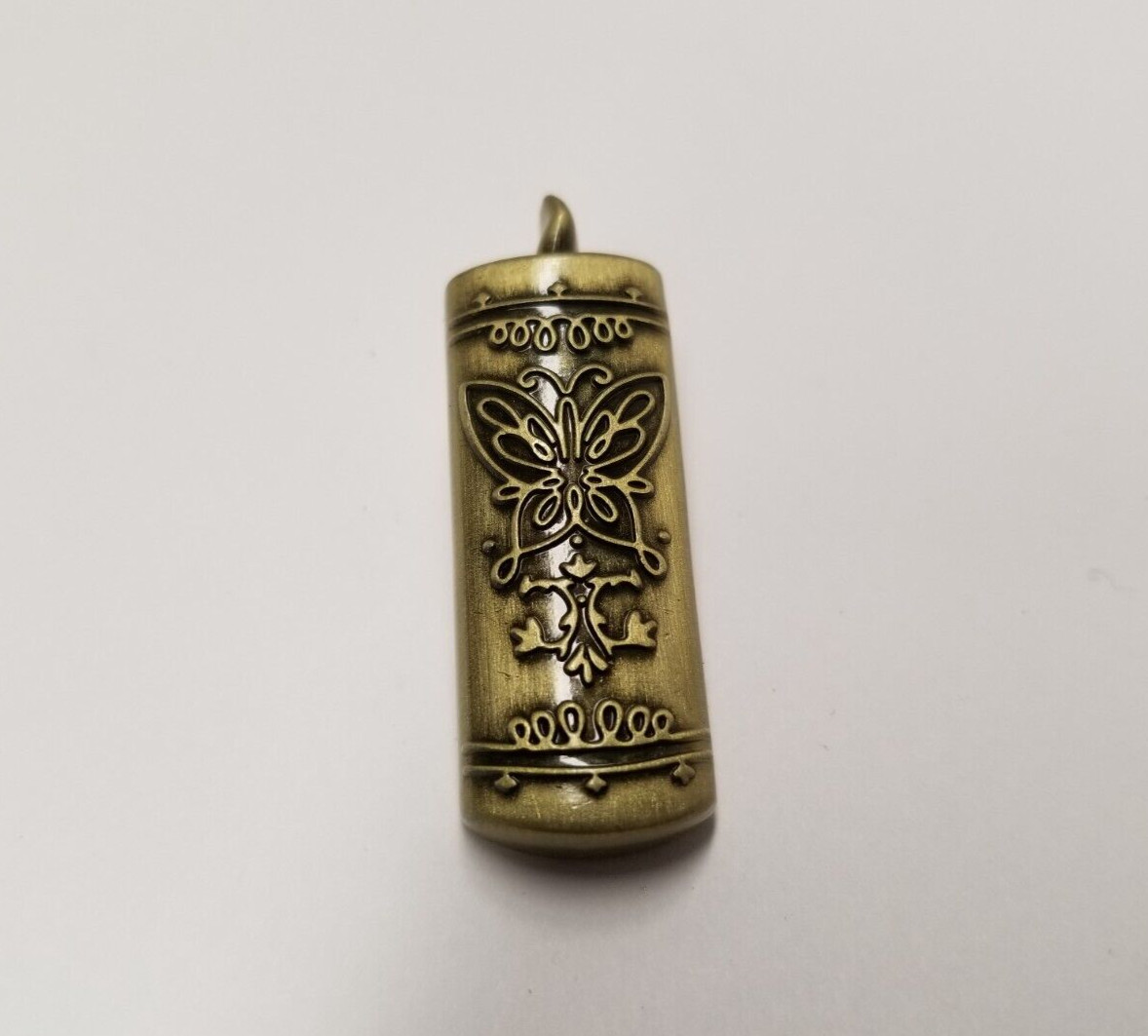 Disney D23 2024 Encanto Madrigal Family Candle Member Exclusive Pin