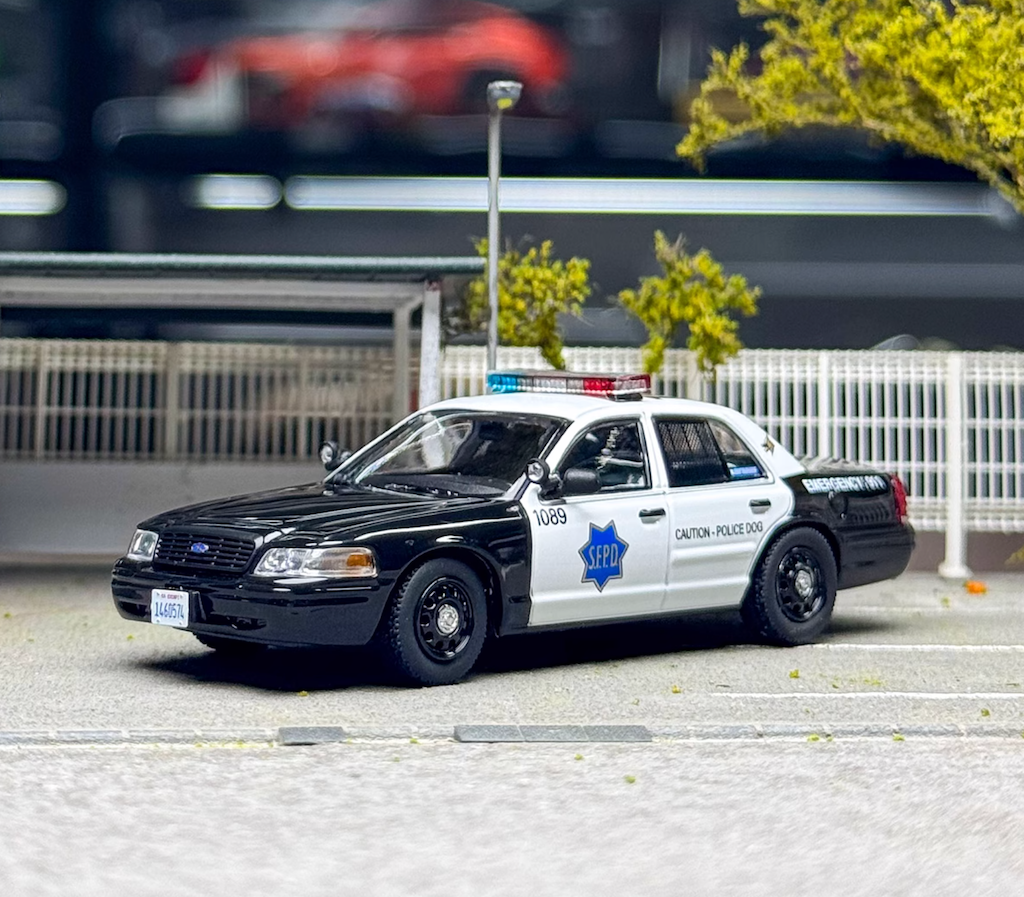 Rollin 1:64 SFPD Police Dog CV CROWN VICTORIA Model Diecast Metal Car