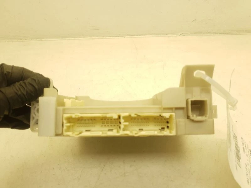 12 TOYOTA YARIS LE 1.5L CABIN FUSE BOX 1NZFE 82730-52M60-B - Image 3 of 4