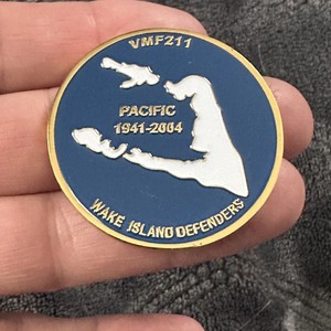 VMF-211 WAKE ISLAND DEFENDERS MARINE CORPS CHALLENGE COIN PACIFIC 1941 - 2004