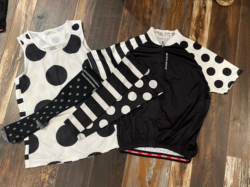 WE SAWE Women’s 3-Piece Cycling Set Full Zip Jersey Shorts Arm Warmers XL