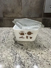 Vintage PYREX White Kitchen Print Refrigerator Dish 0502 with lid 502-C 1 ½ PT