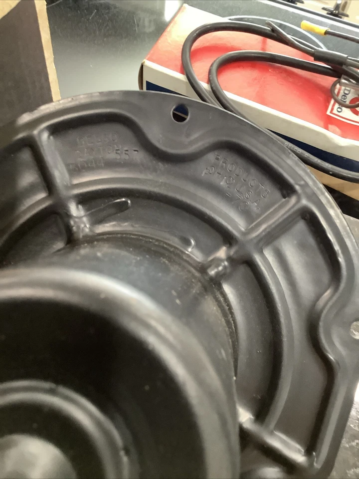 Двигатель вентилятора Pontiac GTO 1968-1977 годов выпуска 4914906 новый из старых запасов - Изображение 2 из 4