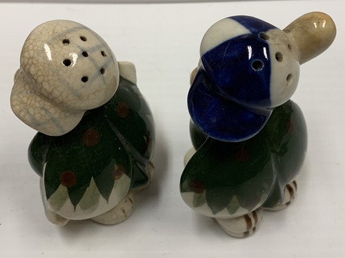 Vintage Unbranded Japan Baseball Themed Salt & Pepper Shakers 3 Inches U - Picture 3 of 7