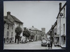 Oxfordshire Woodstock MARKET STREET c1950s RP Photocard by Frith